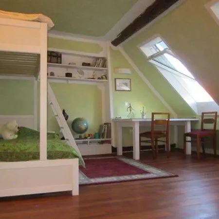 Apartment A Precious In
